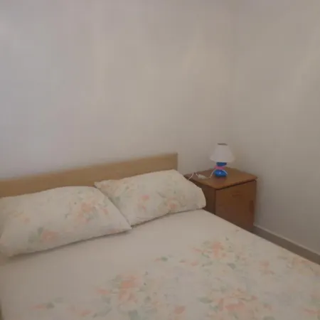Suzi 斯拉汀